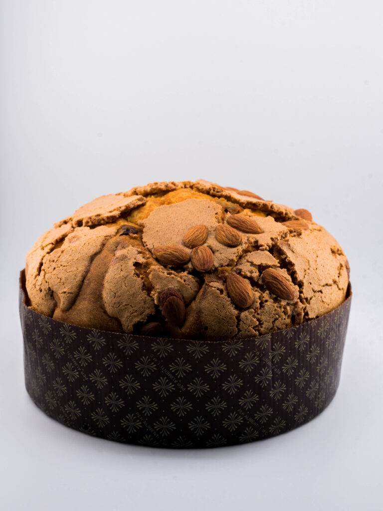 Panettone con gocce di cioccolato