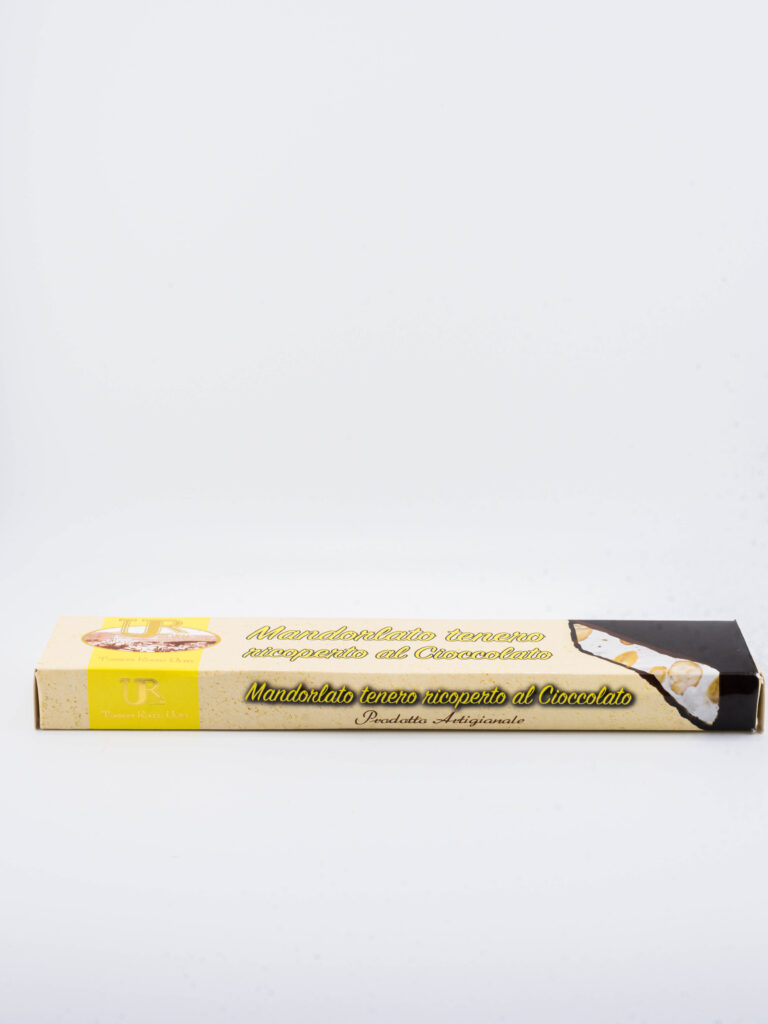 Torrone tenero alla mandorla ricoperto al cioccolato